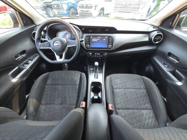 Used 2022 Nissan Kicks SV FWD image 34