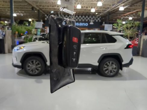 Used 2023 Toyota RAV4 XLE Premium AWD/4WD image 4