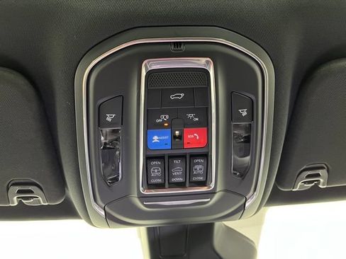 Used 2026 Jeep Grand Wagoneer Limited w/ Premium Group II AWD/4WD image 39
