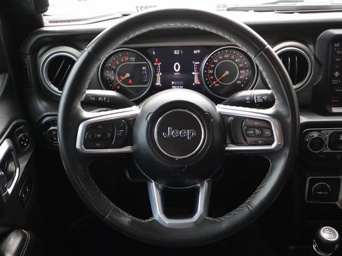 Used 2023 Jeep Gladiator Overland AWD/4WD image 12