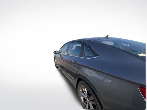 Used 2019 Volkswagen Jetta R-Line w/ R-Line Cold Weather Package image 6