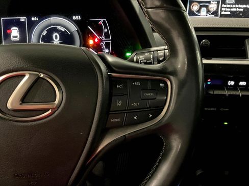 Used 2019 Lexus UX 250h w/ Premium Package AWD/4WD image 11