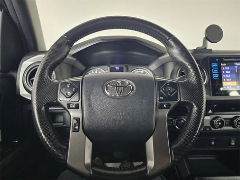 Used 2016 Toyota Tacoma TRD Off-Road w/ Towing Package image 27