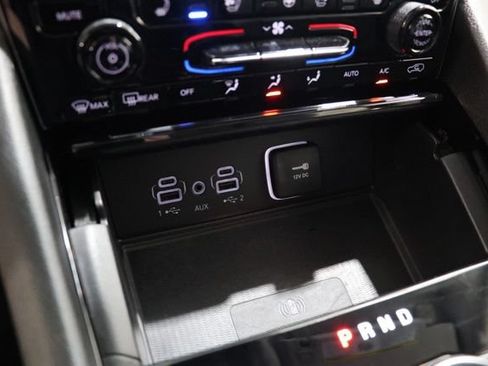 Used 2023 Jeep Grand Cherokee Limited w/ Luxury Tech Group II AWD/4WD image 27