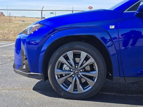 Used 2023 Lexus UX 250h F Sport image 8