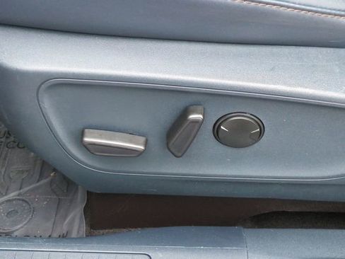 Used 2024 Ford Maverick Lariat FWD image 12