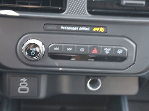 New 2025 Ford Maverick XL image 26