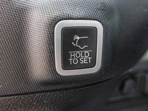 Used 2024 Jeep Grand Cherokee Altitude AWD/4WD image 42