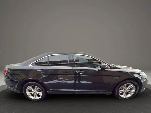 Used 2017 Ford Taurus Police Interceptor AWD image 4