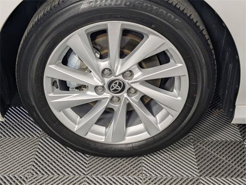 Used 2024 Toyota Camry LE image 8
