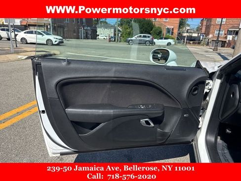 Used 2023 Dodge Challenger SXT image 19