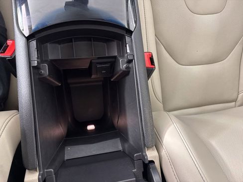 Used 2017 Ford Edge Titanium w/ Equipment Group 302A AWD/4WD image 26