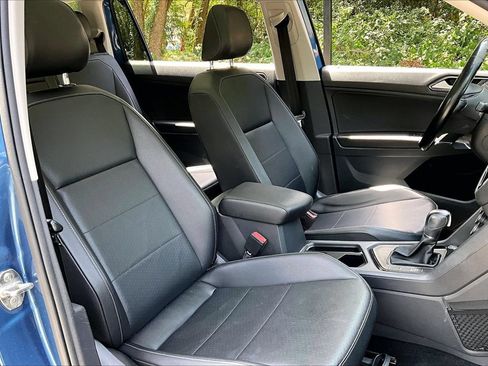 Used 2018 Volkswagen Tiguan SE FWD image 30