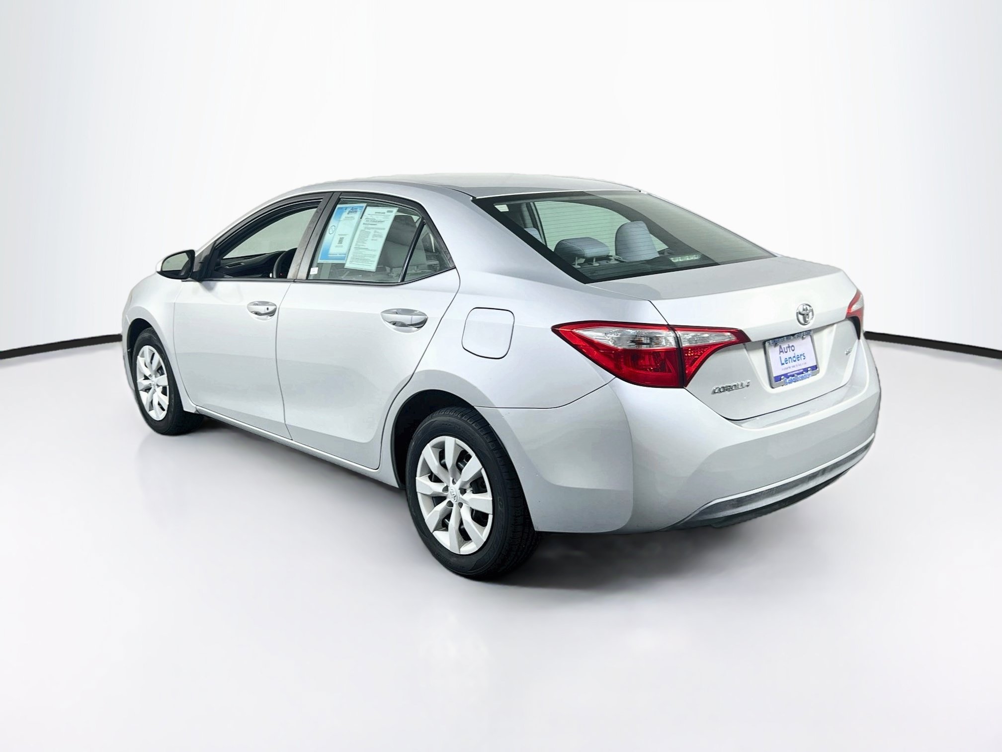Used 2016 Toyota Corolla LE FWD image 7