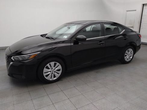 Used 2025 Nissan Sentra S FWD image 2