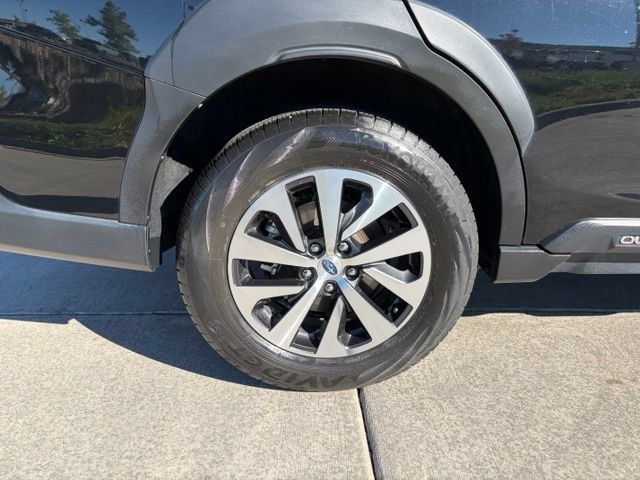 Used 2024 Subaru Outback Premium AWD/4WD image 13