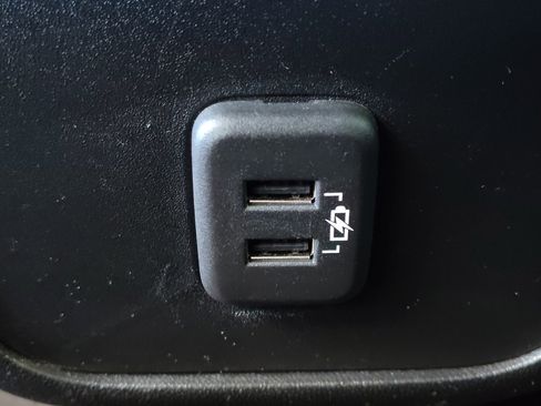 Used 2022 Chevrolet Equinox LS w/ LPO, Cargo Package image 28