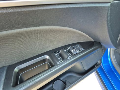 Used 2017 Ford Fusion SE w/ Equipment Group 201A image 25