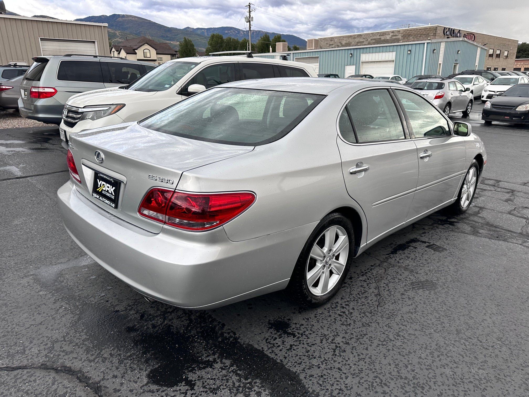 Used 2005 Lexus ES 330 FWD image 3