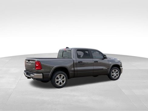 New 2026 RAM 1500 4x4 Crew Cab image 5