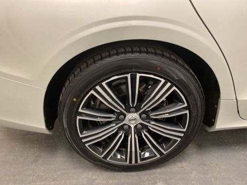 Used 2021 Volvo S60 T8 Inscription image 33