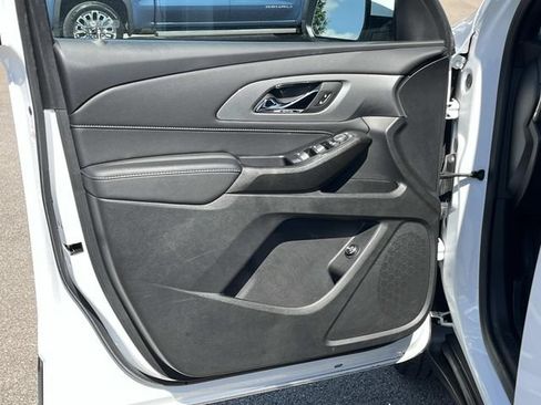 Certified 2023 Chevrolet Traverse LT FWD image 27