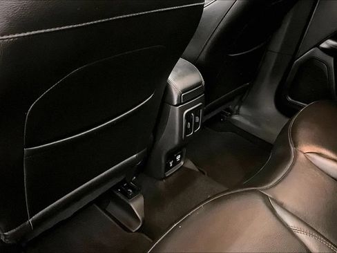 Used 2019 Jeep Compass Limited AWD/4WD image 10