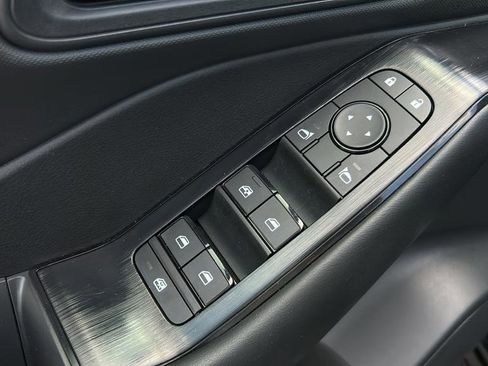 Used 2026 Nissan Rogue S FWD image 9