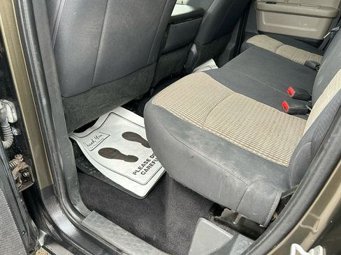 Used 2012 RAM 1500 Classic SLT w/ Remote Start & Security Group image 9