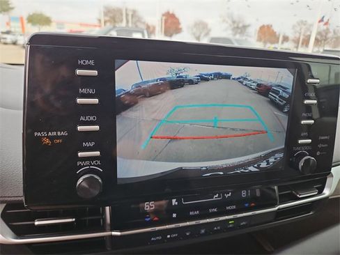 Used 2021 Toyota Sienna LE image 14