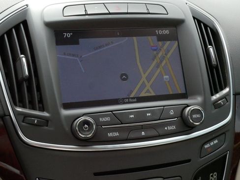 Used 2017 Buick Regal Sport Touring FWD image 22