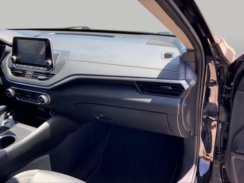 Used 2019 Nissan Altima 2.5 SV FWD image 19