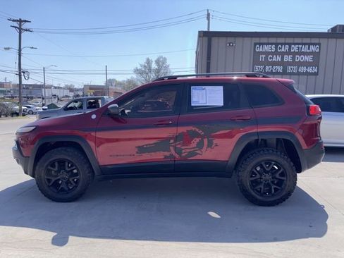 Used 2015 Jeep Cherokee Trailhawk w/ Cold Weather Group image 4