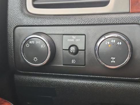 Used 2010 GMC Sierra 2500 SLT AWD/4WD image 27