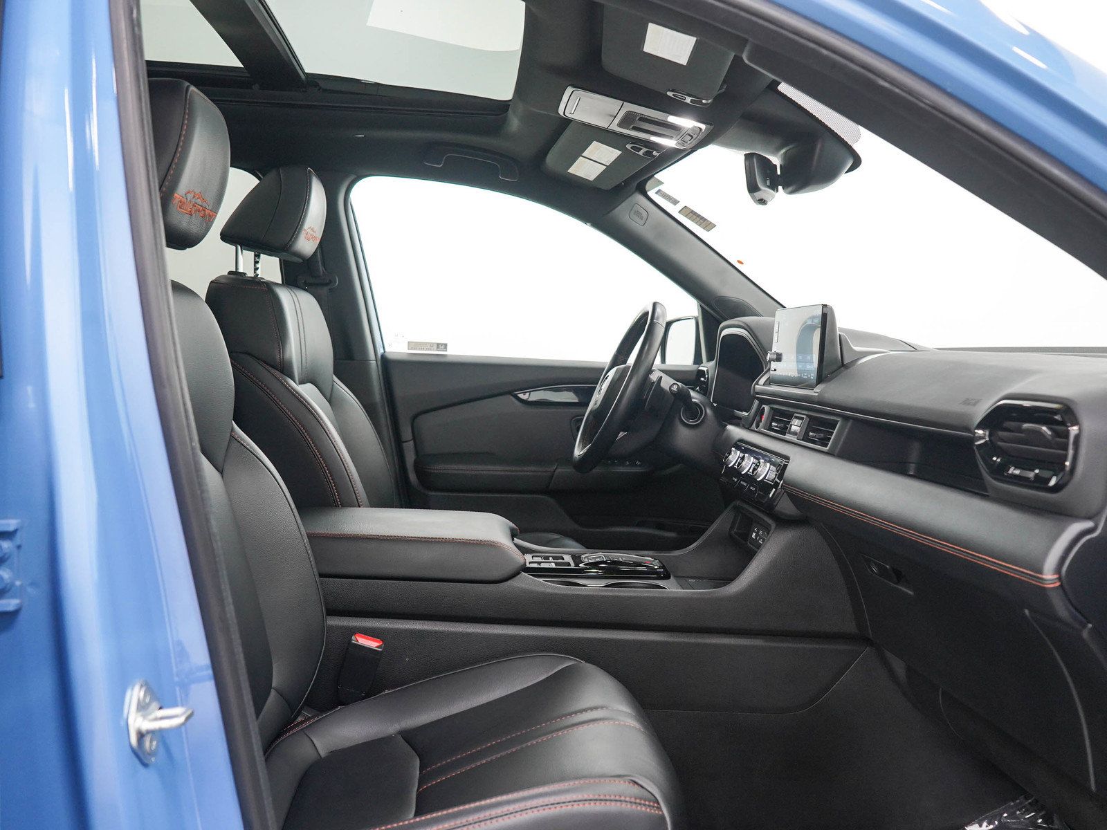 Used 2025 Honda Pilot TrailSport image 13