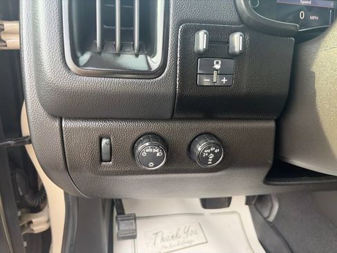 Used 2022 Chevrolet Colorado ZR2 AWD/4WD image 19