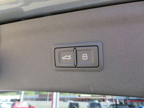Used 2016 Audi Q3 2.0T Prestige image 19