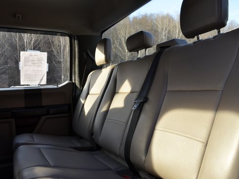 Used 2020 Ford F250 XL w/ Power Equipment Group image 19