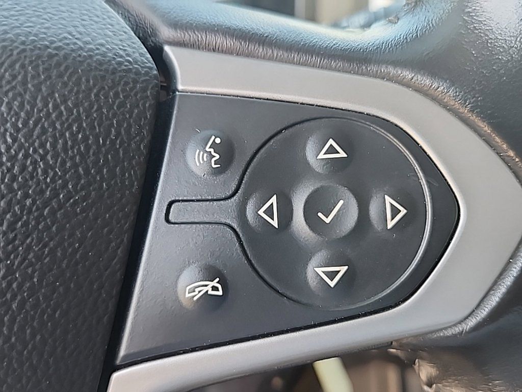 Used 2022 Chevrolet Colorado LT w/ Fleet Safety Package RWD image 12