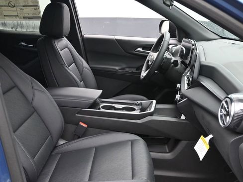Used 2025 Chevrolet Equinox LT w/ Convenience Package II AWD/4WD image 7
