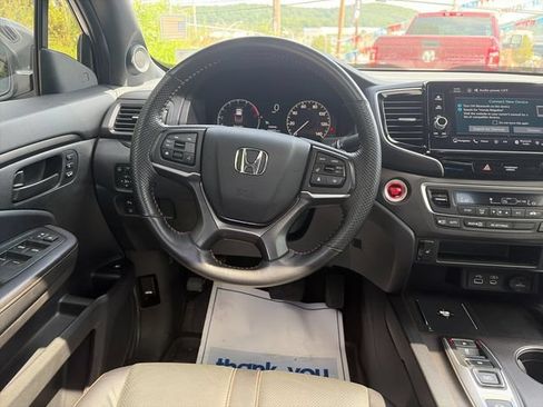 Used 2025 Honda Ridgeline TrailSport image 17