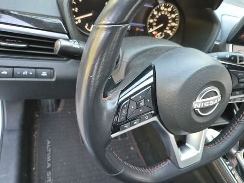 Used 2023 Nissan Altima 2.5 SR w/ SR Premium Package FWD image 17