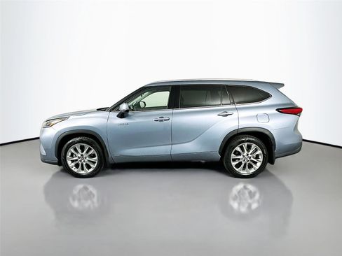 Used 2021 Toyota Highlander Limited AWD/4WD image 8