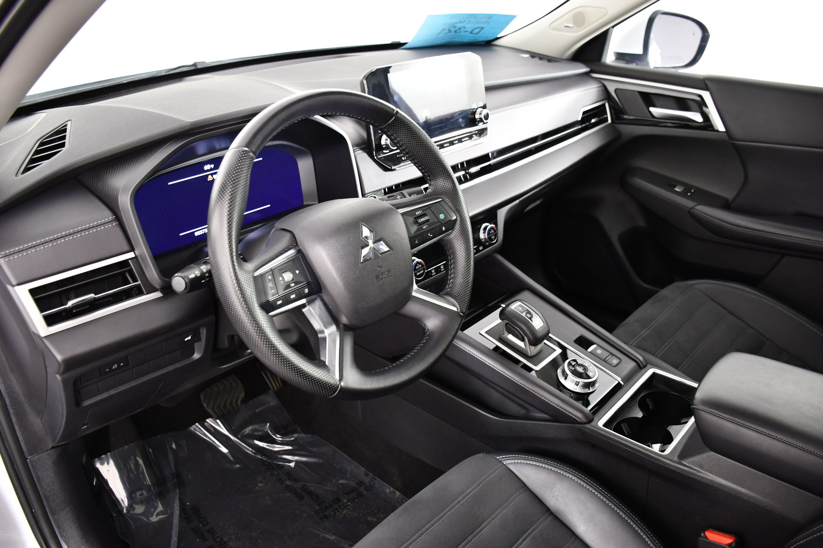 Used 2024 Mitsubishi Outlander SE AWD/4WD image 36