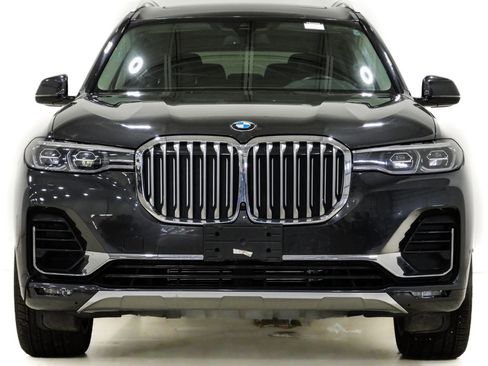 Used 2021 BMW X7 xDrive40i w/ Cold Weather Package AWD/4WD image 2