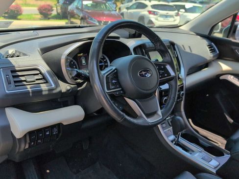 Certified 2022 Subaru Ascent Touring AWD/4WD image 10