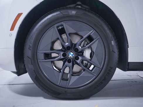 Used 2026 BMW iX xDrive60 image 2