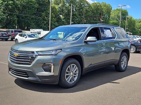 Used 2023 Chevrolet Traverse LT AWD/4WD image 3