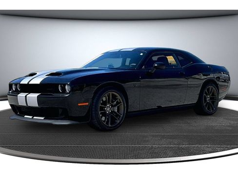 Used 2023 Dodge Challenger SRT Hellcat RWD image 16