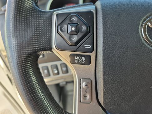 Used 2014 Toyota Tacoma 4x4 Double Cab w/ TRD Off-Road Package image 25